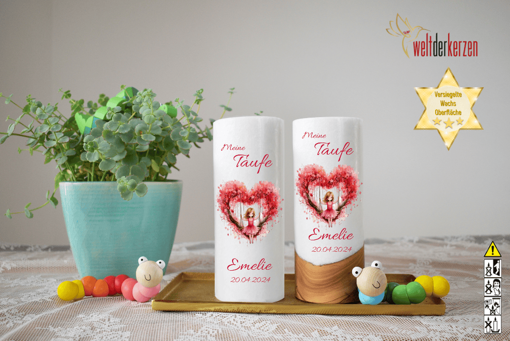 Taufkerze  Ø 8 cm "Herzschaukel in Rosa" Taufkerze  Ø 8 cm "Herzschaukel in Rosa"