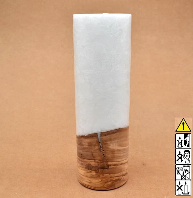 Kerze mit Holz. Individuelle runde Hochzeitskerze mit Holz aus Stearin. Kerze 80x250mm mit Holzelement, Individuelle, persönliche Hochzeitskerze  Holzkerze, Rund Stearinoptik, Hochzeitskerze mit Teelicht im Kerzen online Shop für Hochzeiten bestellen, günstig kaufen.