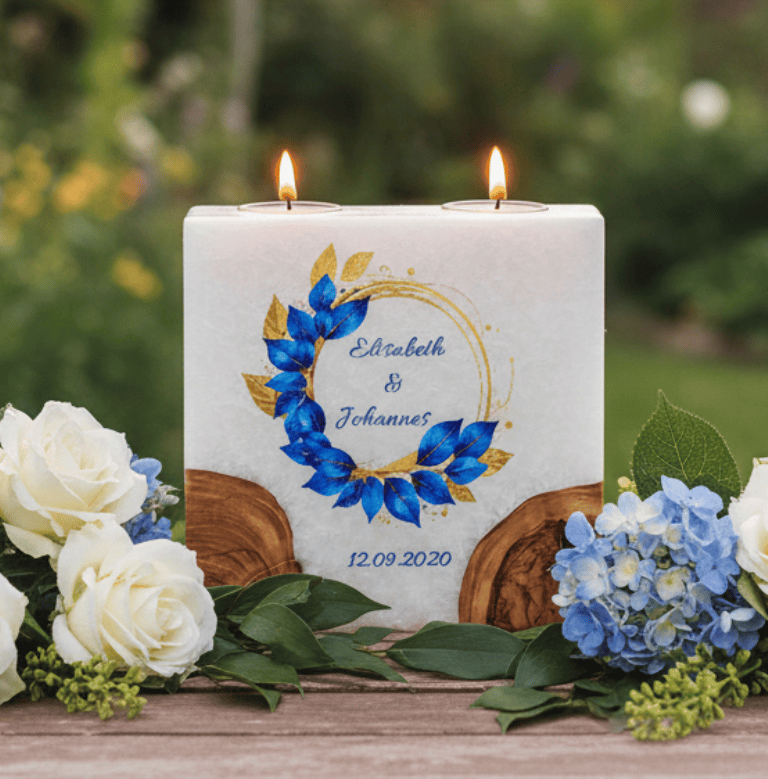 Hochzeitskerze "Eukalyptus Blau" mit 2 Holzelementen und 2 Teelichter 20 x 20 cm