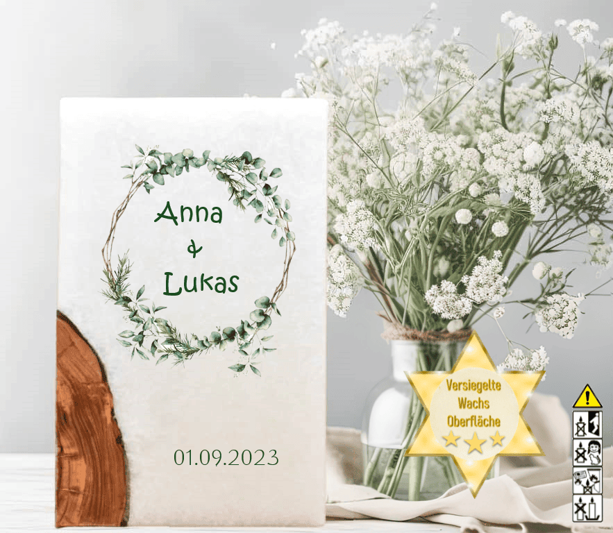 Hochzeitskerze mit Holzelement. Motiv: Eukalyptus Kranz gold günstig in unserem Onlineshop kaufen. Personalisierte Hochzeitskerze online kaufen
