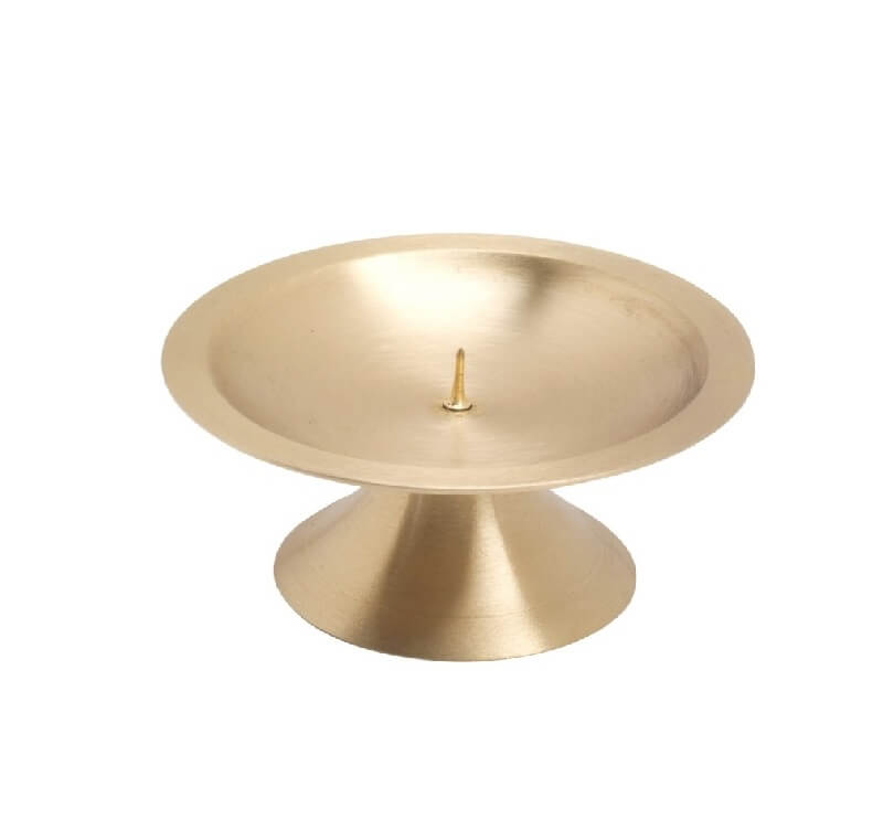 Für ihre Kerze ist ein Kerzenständer Ø = 11 cm goldoptik matt optimal.