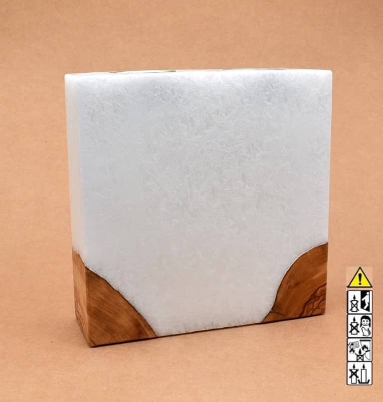Kerze mit Holz Unikat Quader 70 x 200 x 200 mm 2 x Teelicht Nr.6. Jetzt in unserem Geschenke Onlineshop kaufen.