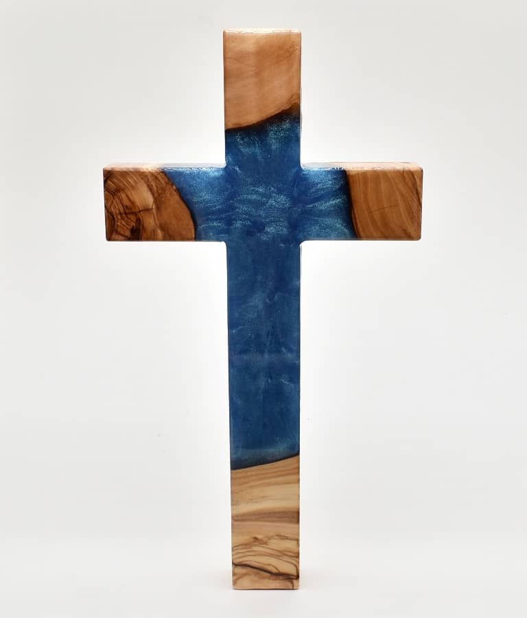 Olivenholzkreuz in tieftürkis 30x16 cm