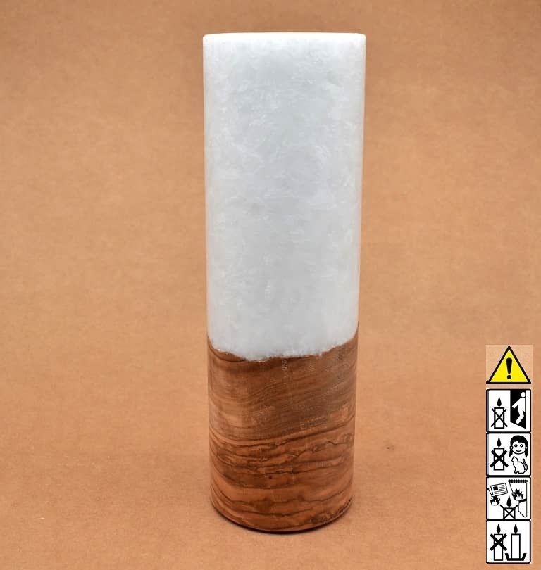 Kerze mit Holz. Individuelle runde Hochzeitskerze mit Holz aus Stearin. Kerze 80x250mm mit Holzelement, Individuelle, persönliche Hochzeitskerze  Holzkerze, Rund Stearinoptik, Hochzeitskerze mit Teelicht im Kerzen online Shop für Hochzeiten bestellen, günstig kaufen.