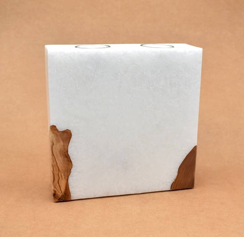 Kerze mit Holz Unikat Quader 70 x 200 x 200 mm 2 x Teelicht Nr.6. Jetzt in unserem Geschenke Onlineshop kaufen.
