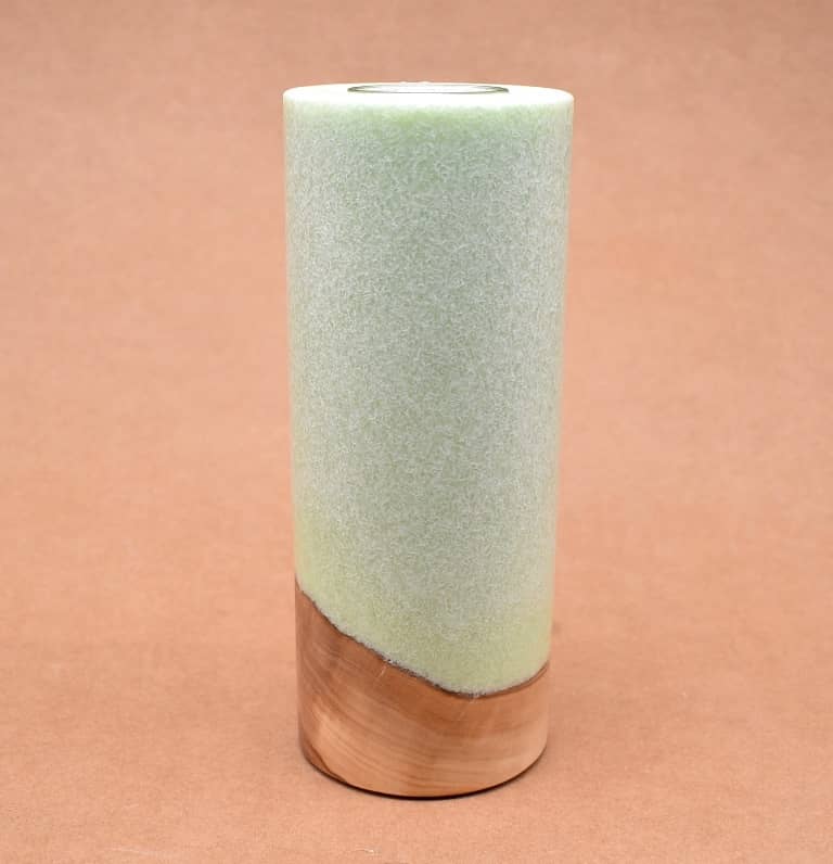 Kerze mit Holz Unikat Rund 80 x 200 mm mit Teelicht in lindgrün Nr.: 2