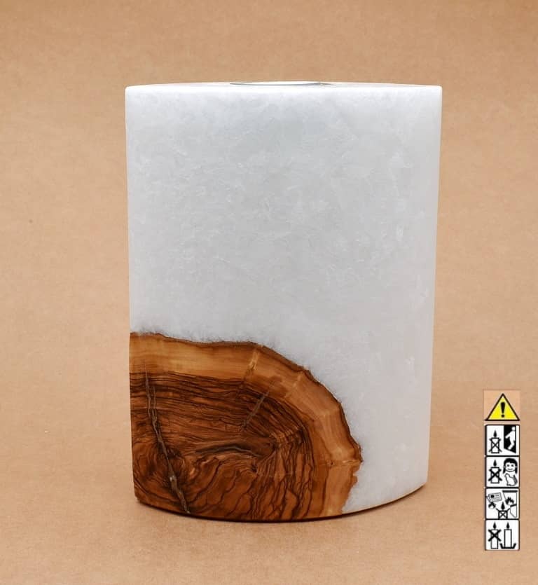 Kerze mit Holz Unikat Oval Kanten spitz 210 x 140 x 80 mm 1 x Teelicht. Jetzt in unserem Geschenke Onlineshop kaufen.