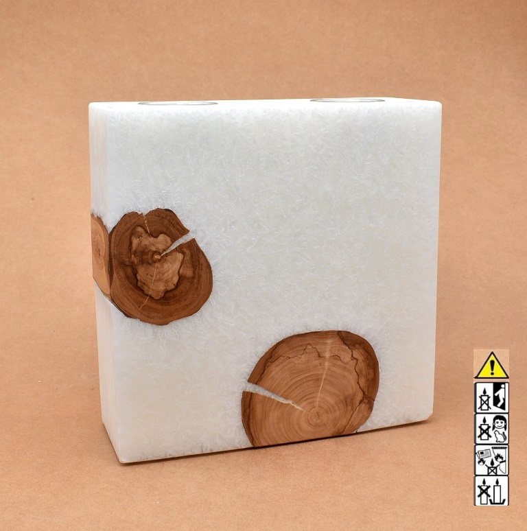 Kerze mit Holz Unikat Quader 70 x 200 x 200 mm 2 x Teelicht Nr.6. Jetzt in unserem Geschenke Onlineshop kaufen.
