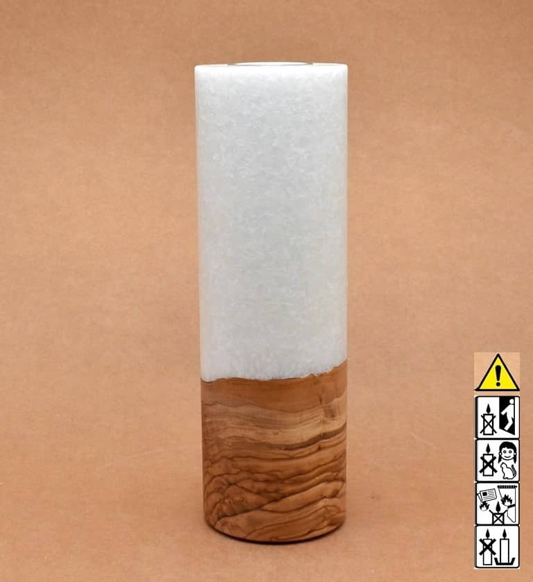 Kerze mit Holz. Individuelle runde Hochzeitskerze mit Holz aus Stearin. Kerze 80x250mm mit Holzelement, Individuelle, persönliche Hochzeitskerze  Holzkerze, Rund Stearinoptik, Hochzeitskerze mit Teelicht im Kerzen online Shop für Hochzeiten bestellen, günstig kaufen.