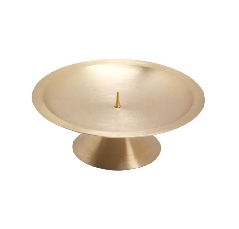 Für ihre Kerze ist ein Kerzenständer Ø = 13,5 cm goldoptik matt optimal.
