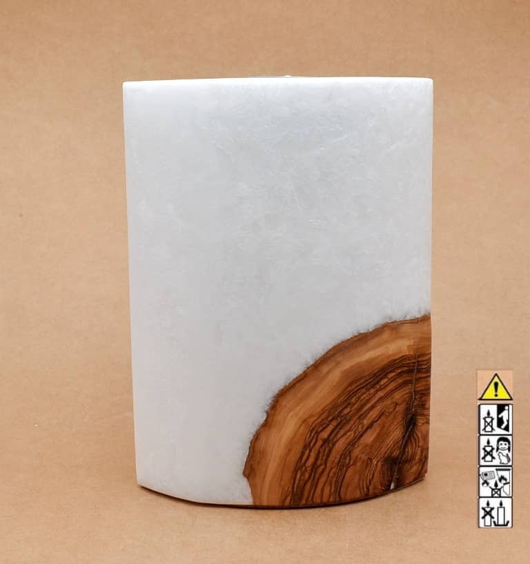 Kerze mit Holz Unikat Oval Kanten spitz 210 x 140 x 80 mm 1 x Teelicht. Jetzt in unserem Geschenke Onlineshop kaufen.