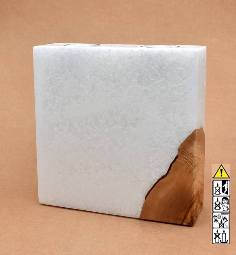 Kerze mit Holz Unikat Quader 70 x 200 x 200 mm 2 x Teelicht Nr.6. Jetzt in unserem Geschenke Onlineshop kaufen.