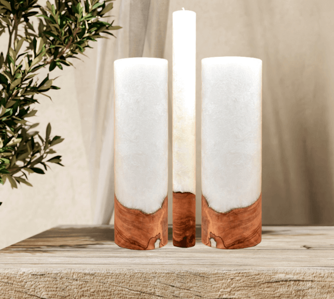 Kerze mit Holz, Unikat Holzkerze, Individuelle runde Hochzeitskerze mit Holz aus Stearin. Kerze mit Holzelement, Individuelle, persönliche Hochzeitskerze Holzkerze, Rund Stearinoptik, Hochzeitskerze mit Teelicht im Kerzen online Shop für Hochzeiten bestellen, günstig kaufen.