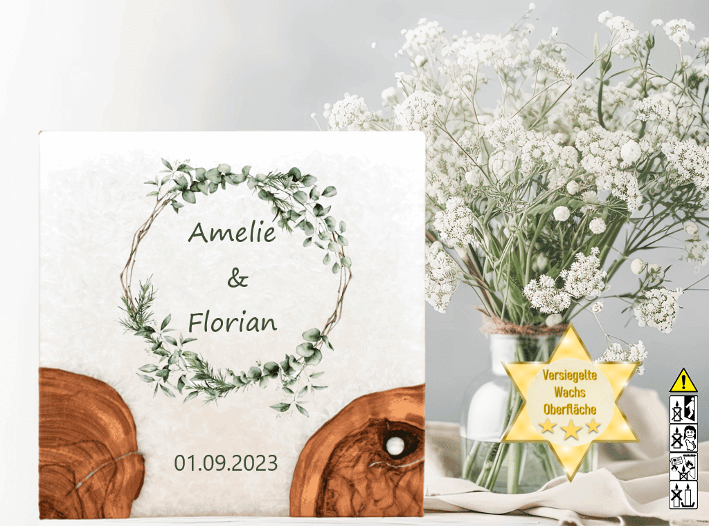 Hochzeitskerze mit Holzelement. Motiv: Eukalyptus Kranz Hochzeitskerze mit Holzelement. Motiv: Eukalyptus Kranz gold günstig in unserem Onlineshop kaufen. Personalisierte Hochzeitskerze online kaufen