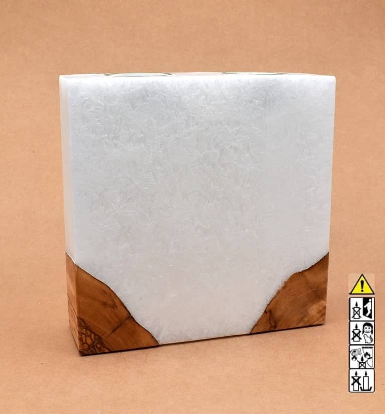 Kerze mit Holz Unikat Quader 70 x 200 x 200 mm 2 x Teelicht Nr.6. Jetzt in unserem Geschenke Onlineshop kaufen.